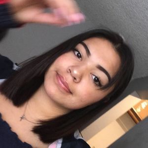 Meet your Posher, Reyna